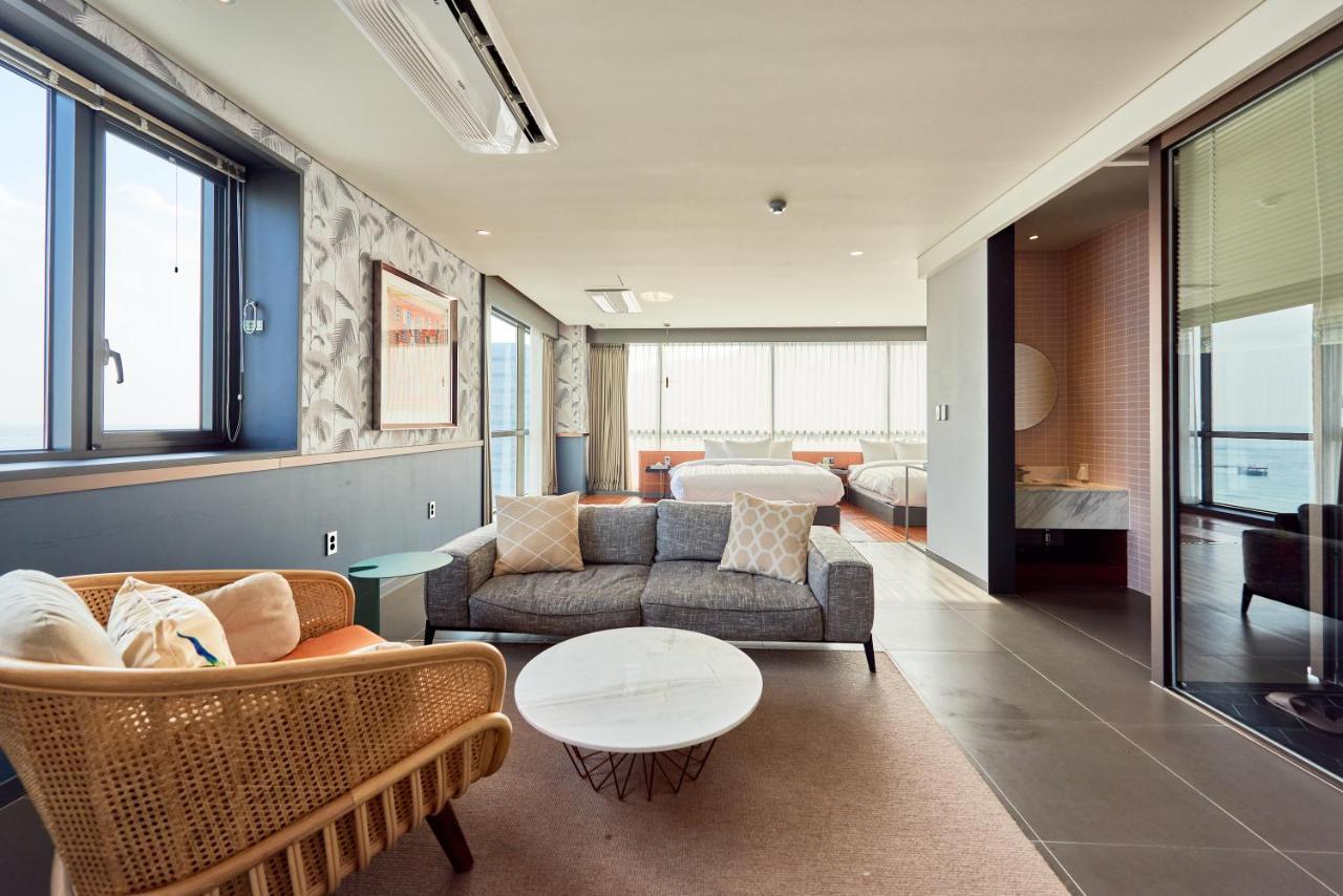 Brown Dot Hotel Songjung Busan Exterior photo